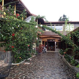 Courtyard of El Atardecer Hotel