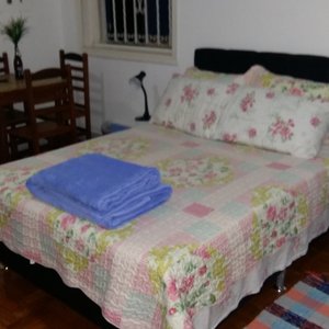 Quarto família com banh. compartilhado
