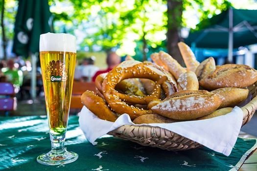 Bier und Brezn