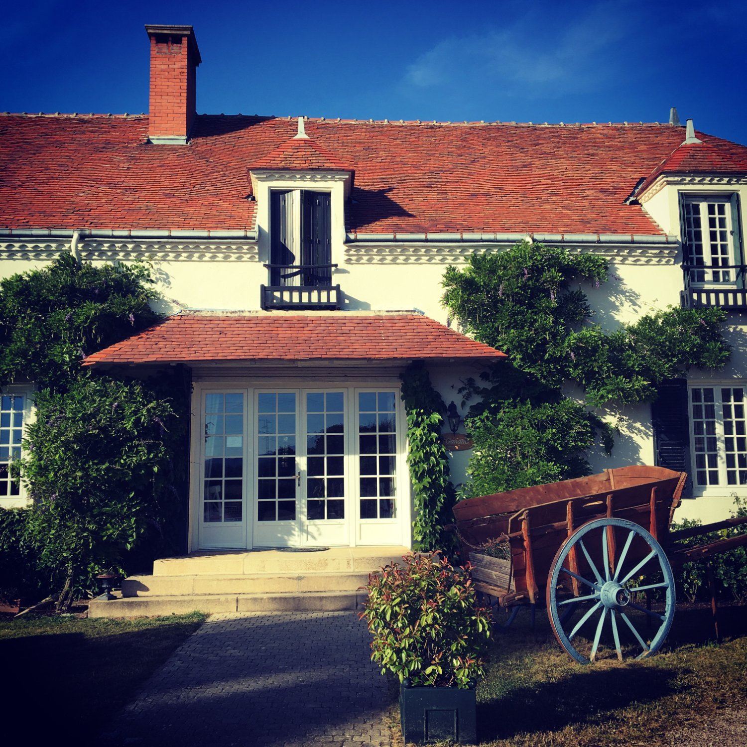 Domaine Les Gandins (Saint-Germain-de-Salles) - 호텔 리뷰