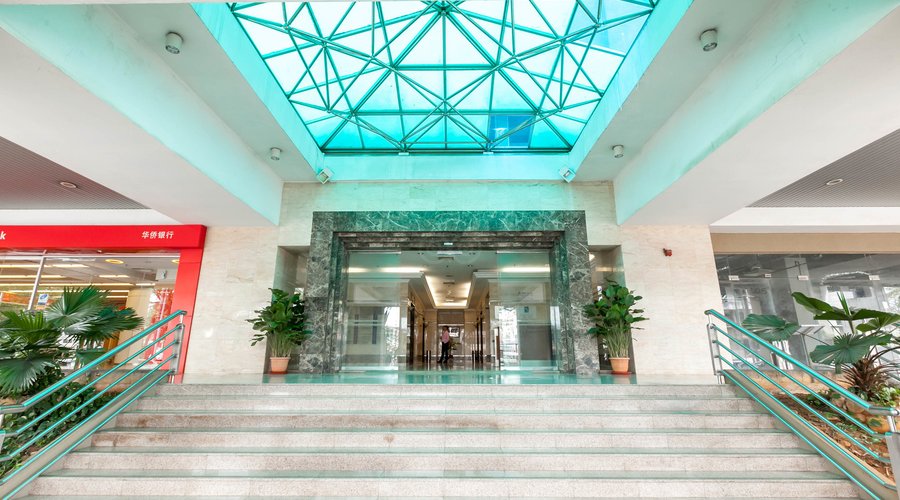 Entrance at the Ariva Gateway Kuching