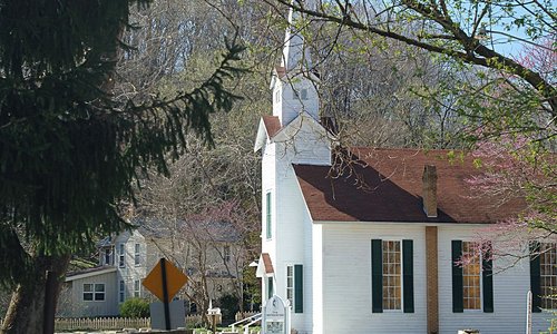 Village of Elsah Chapel