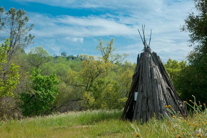 Coarsegold Museum, Native Camp. Photo by Nancy Robbins.