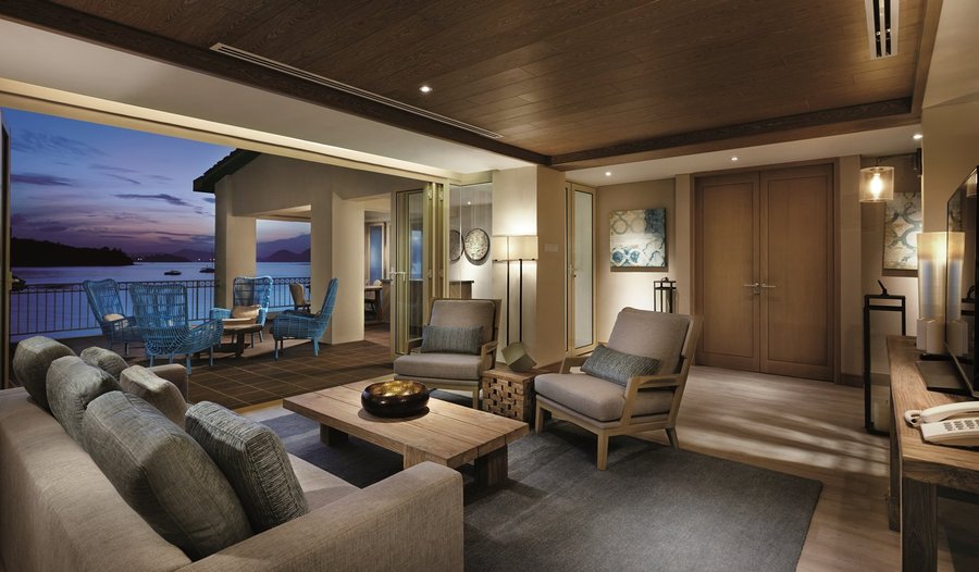 Signature Suite View
