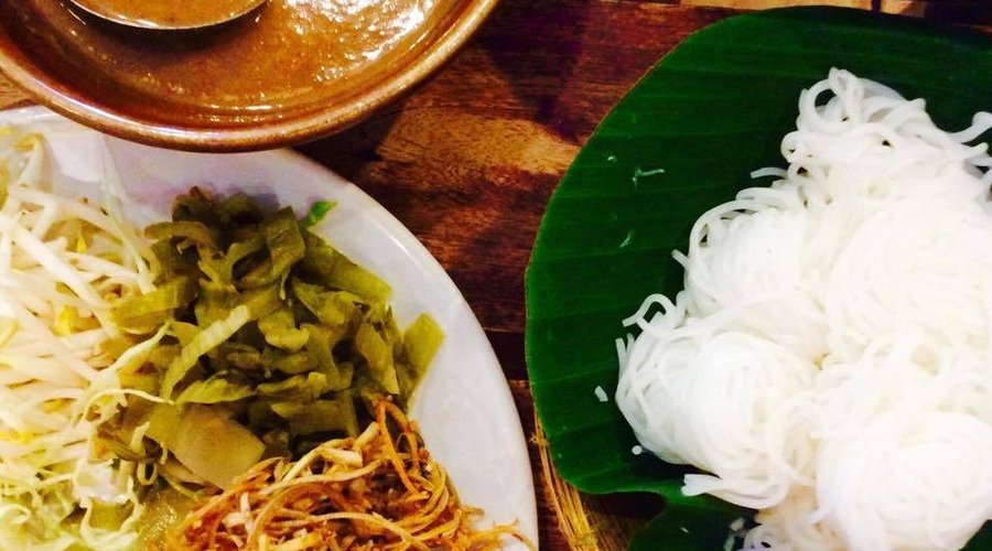 ขนมจีนน้ำยาปลาช่อน พร้อมผักเครื่องเคียง