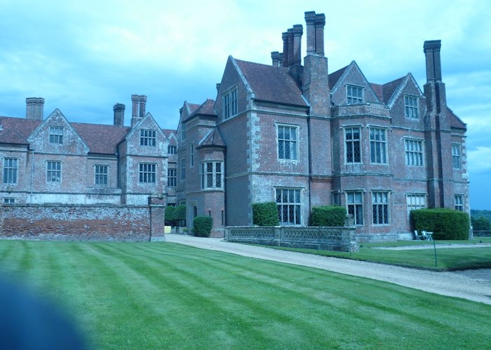 approach to house