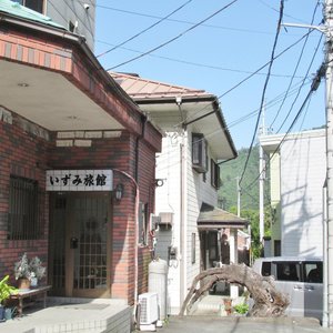 身延線・下部駅のほぼ駅前です