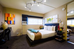 Room & Suite