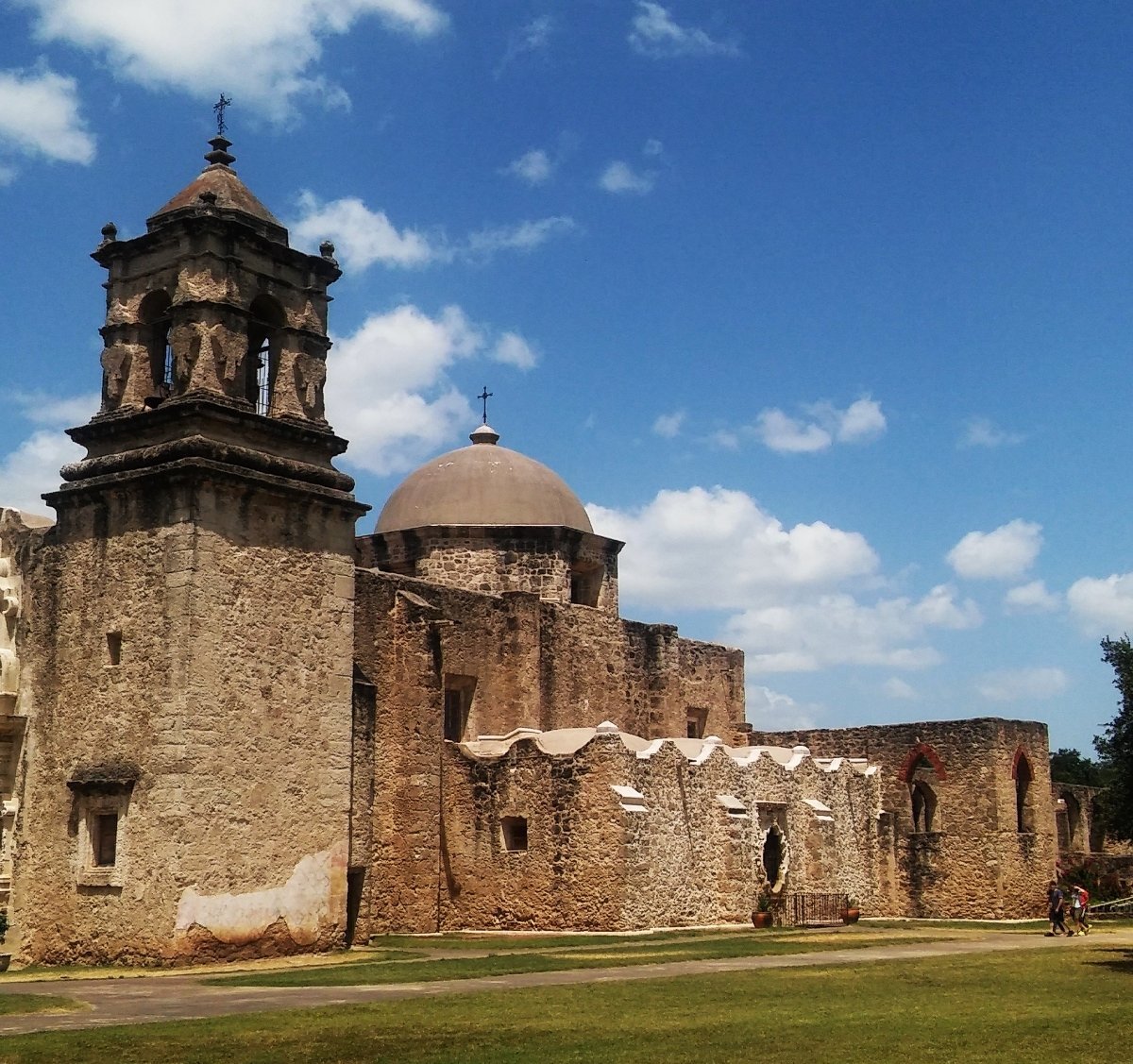 are dogs allowed at san antonio missions