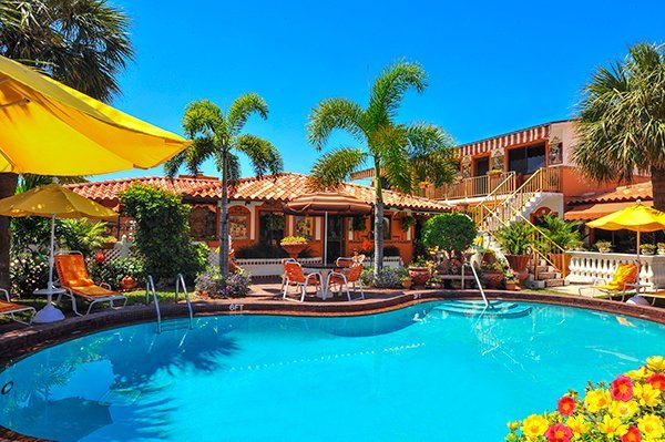 Main pool courtyard