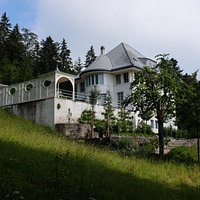 Le Maison Blanche