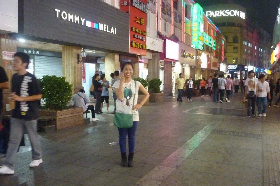 Yufeng Shopping Center image