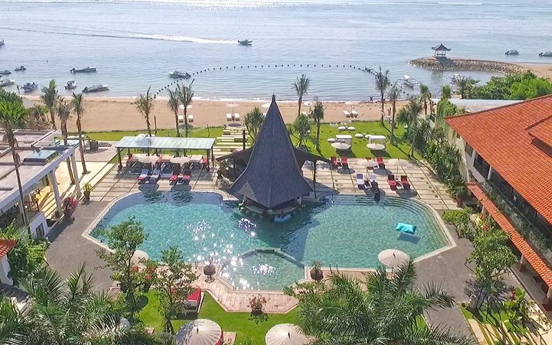 Pool & Beach 2