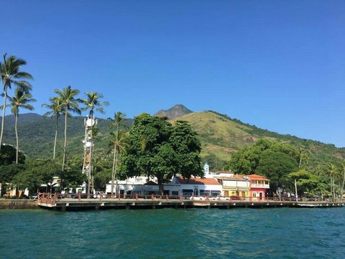 Praia do Viana é urbana e tem águas claras, mornas e tranquilas. É ideal  para crianças e quem busca tranquilidade. - Picture of Ilhabela, State of  Sao Paulo - Tripadvisor