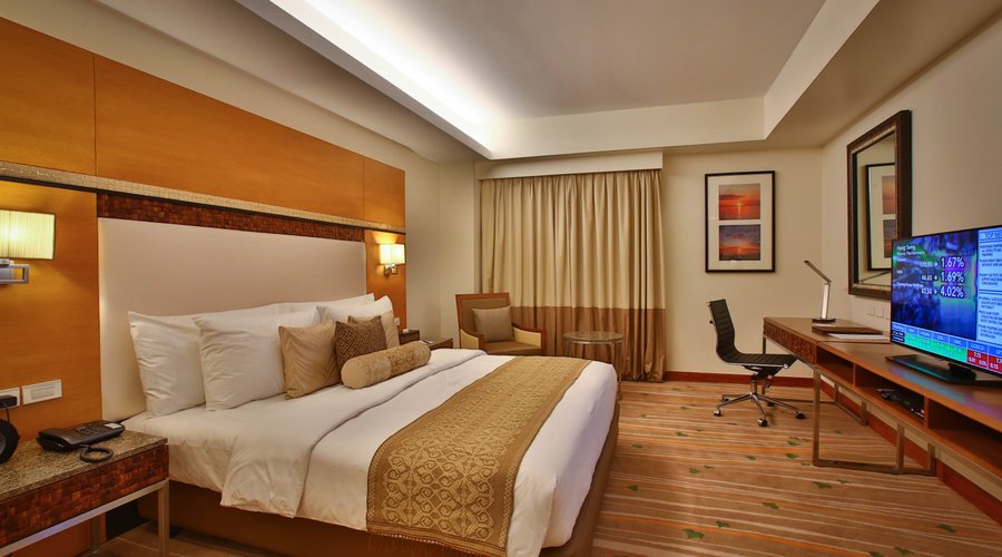 Deluxe Room King Bed