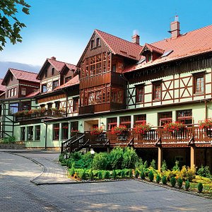 Artus Resort in Karpacz, image may contain: Hotel, Resort, Neighborhood, Suburb