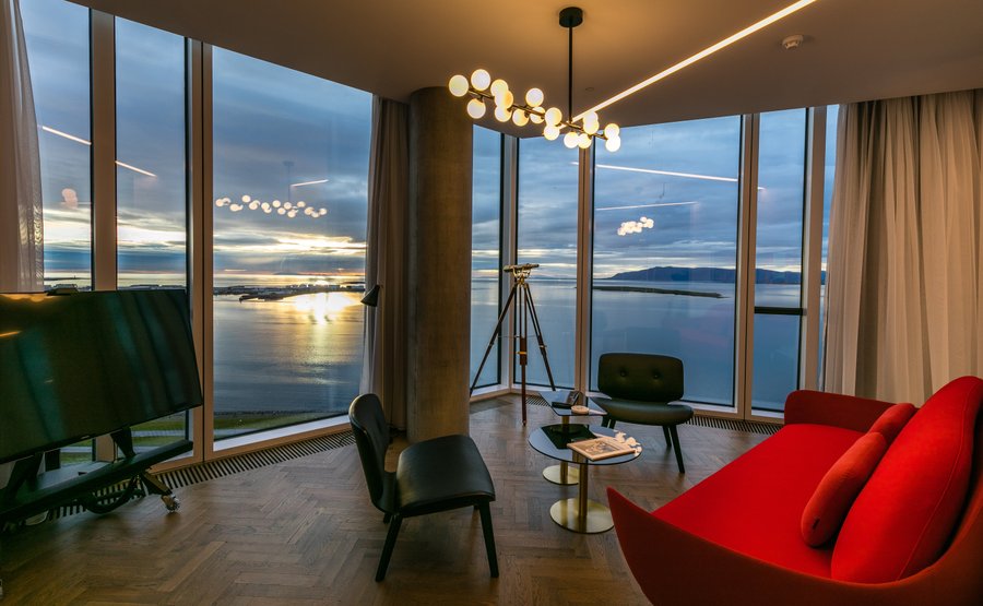 Akrafjall Corner Suite