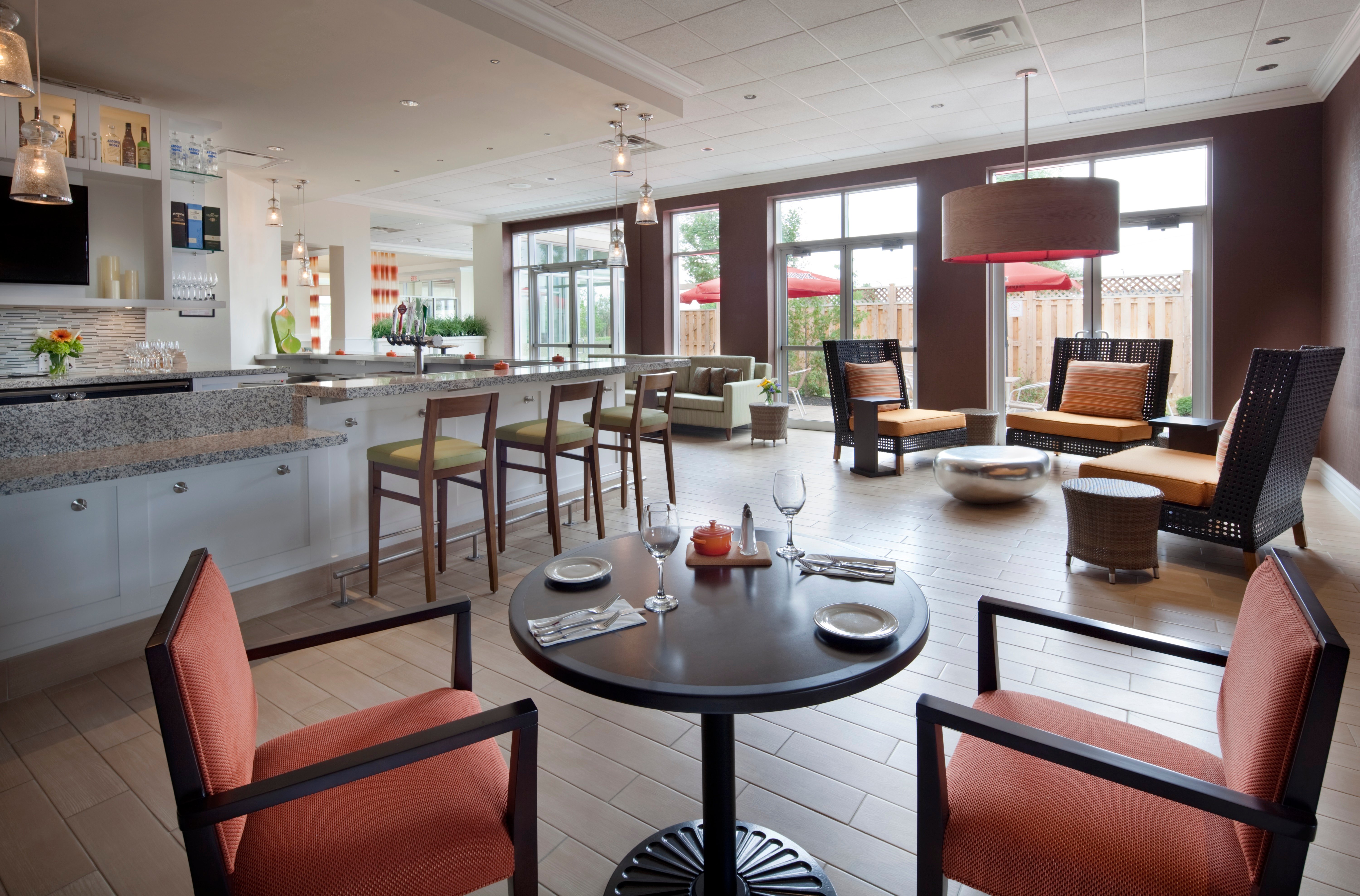 HILTON GARDEN INN MONTREAL AIRPORT Updated 2024 Reviews Photos Prices   Bar Lounge 2 