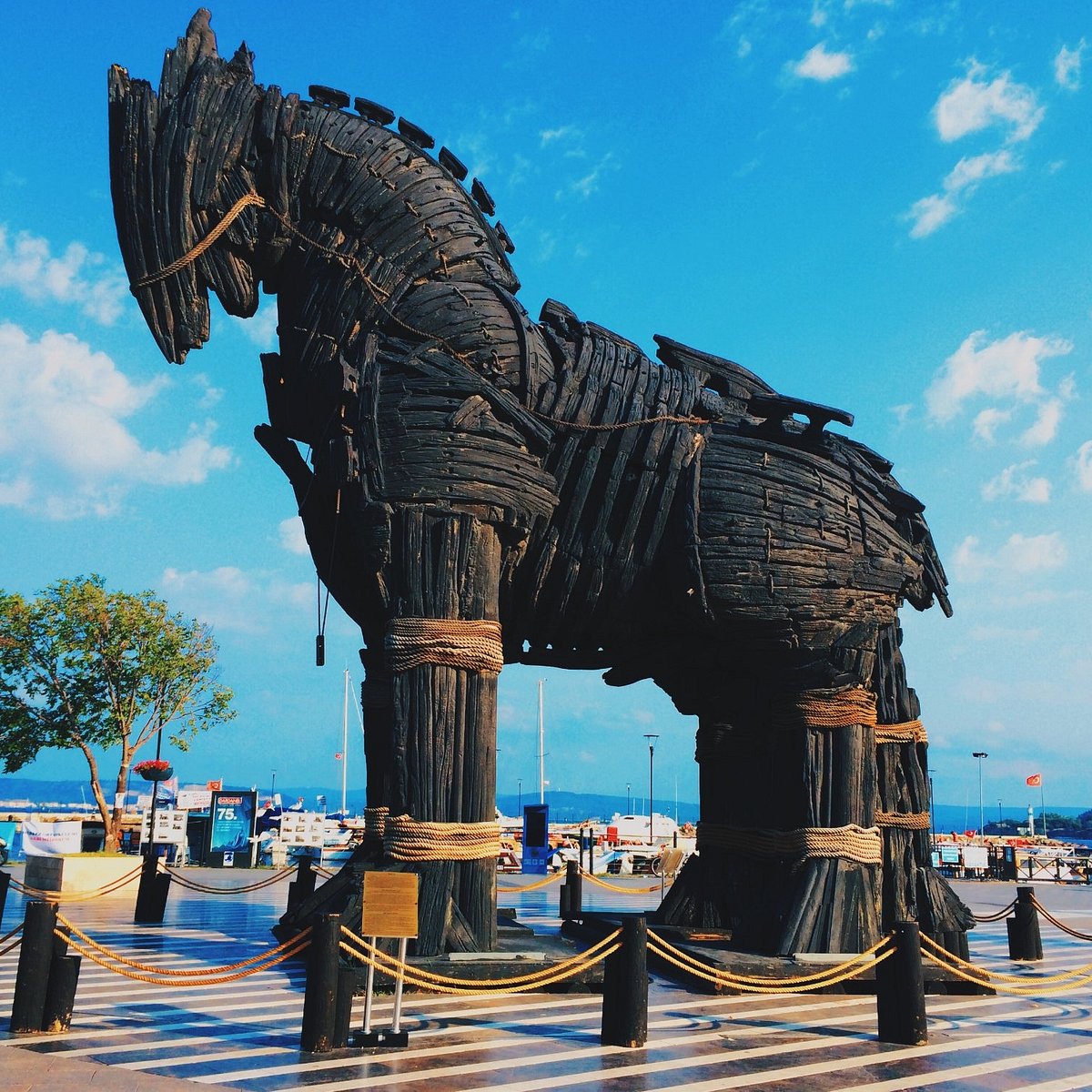 Canakkale Turquia 2019 Estátua Cavalo Tróia Canakkale Uma Manhã Verão —  Fotografia de Stock Editorial © Cavan #412911062