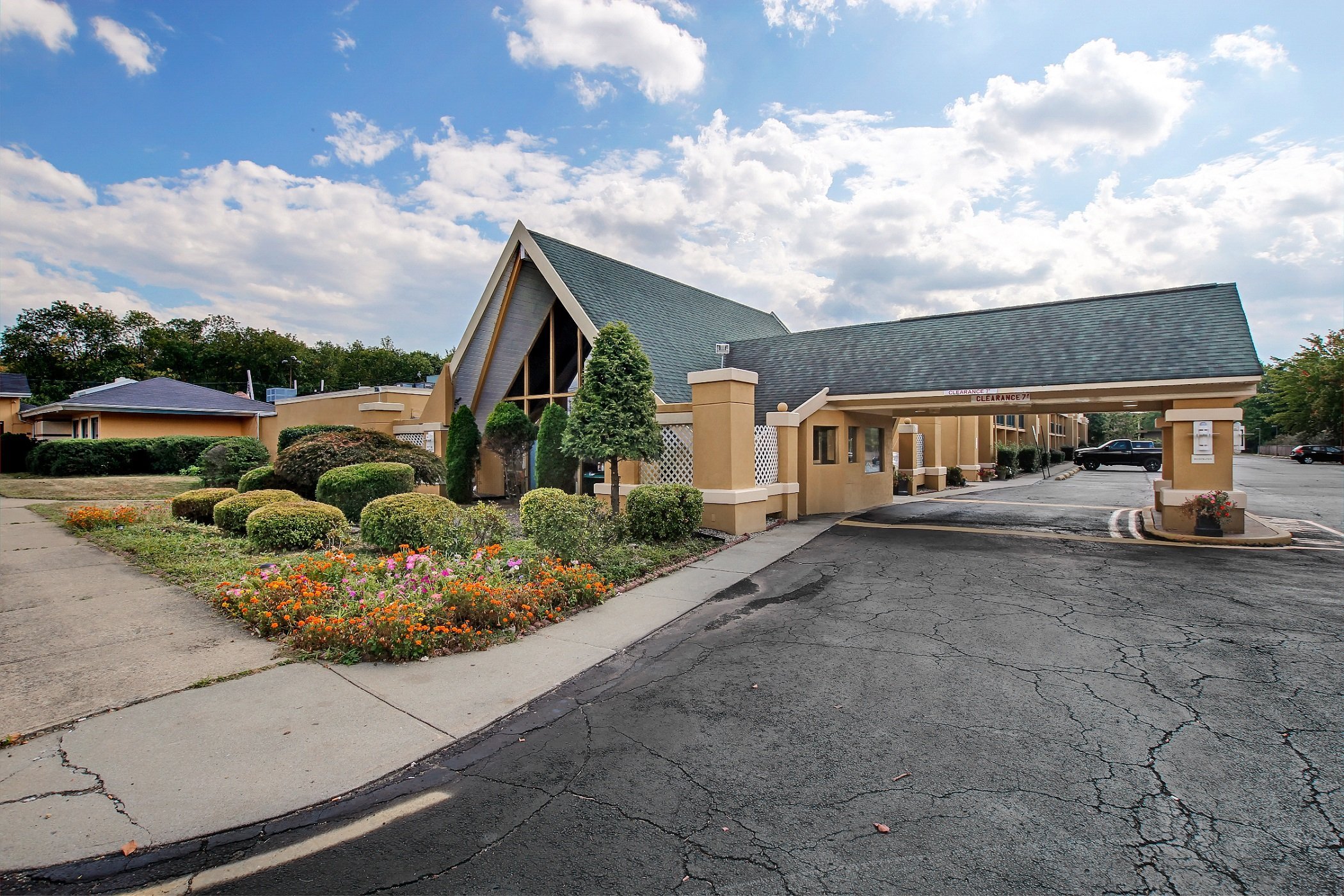 Scottish Inn Whippany image