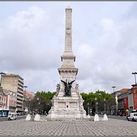 Памятник восстановлению независимости