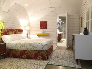 Room & Suite