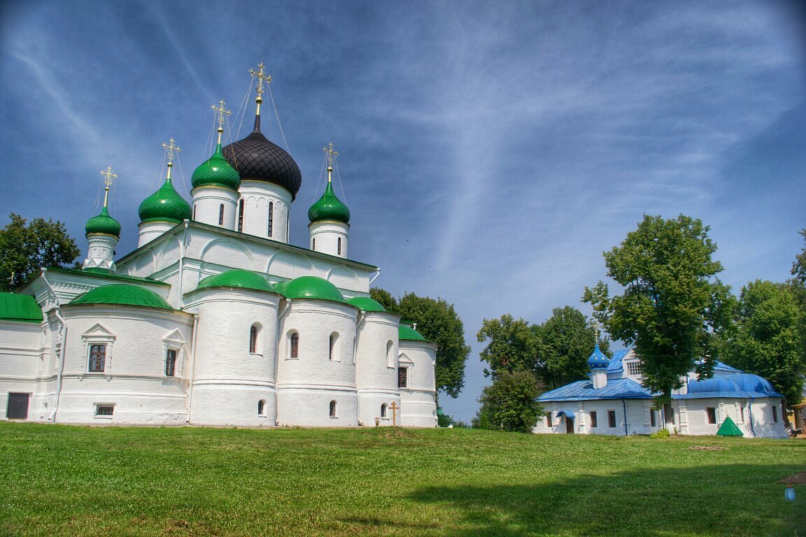 Иконы переславля залесского. Феодоровский монастырь Переславль-Залесский. Борисоглебский монастырь Переславль-Залесский. Сретенский монастырь Переславль-Залесский. Введенская Церковь Федоровского монастыря в Переславле Залесском.