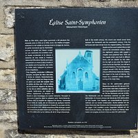 Panneau touristique présentant l'église Saint-Symphorien de Marnay