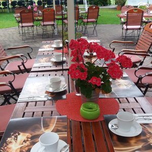 Frühstück im Garten