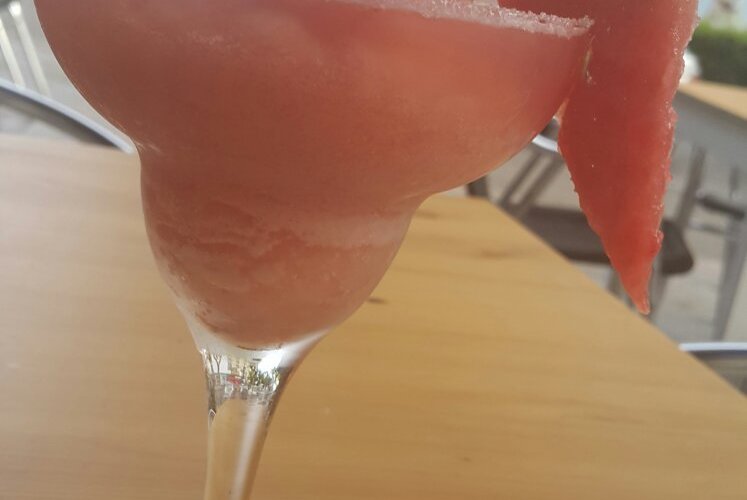 A really nice cocktail bar and also has amazing food. I love this place!