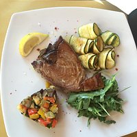 The food was beautifully presented and delicious too.
