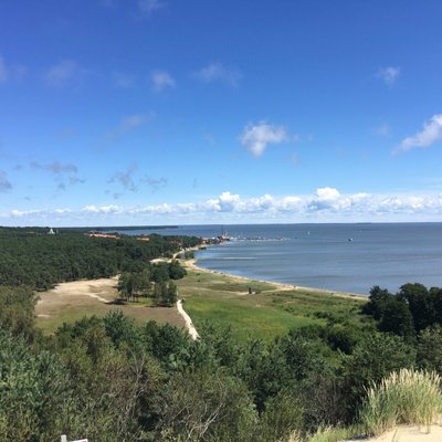 Вид на Ниду с одной из самых высоких дюн Куршской косы.