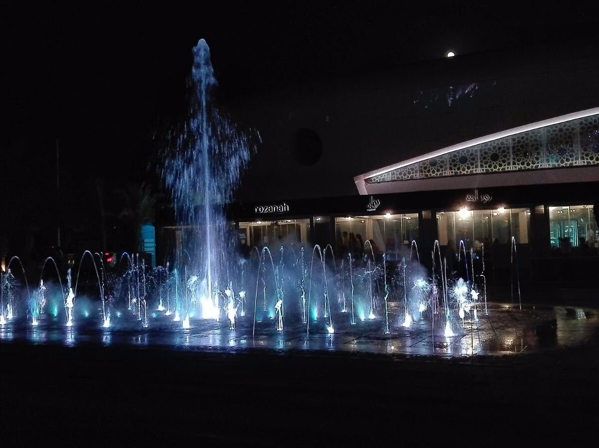 Yas Marina Musical Water Fountain, Абу-Даби: лучшие советы перед посещением  - Tripadvisor