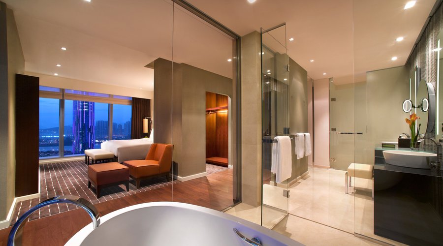 Grand Executive Suite