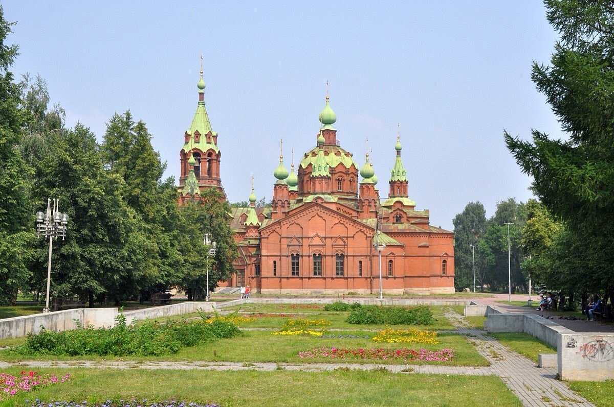 Алое поле в челябинске фото