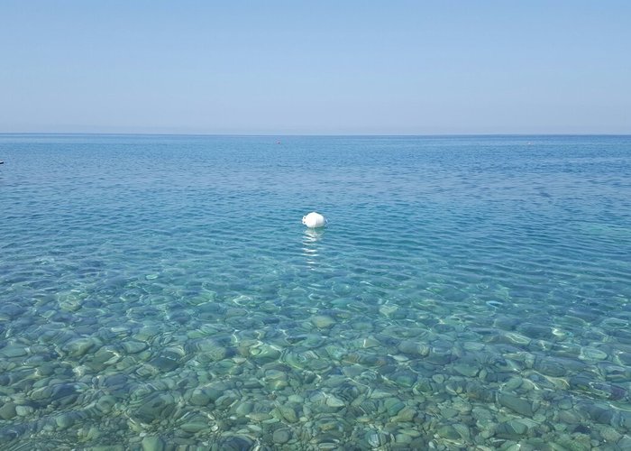 Un lido e un mare fantastici. Venite tutti a vedere e a godere questa meraviglia.