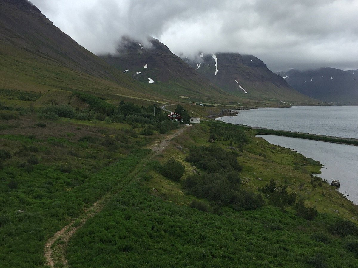 bs tours isafjordur