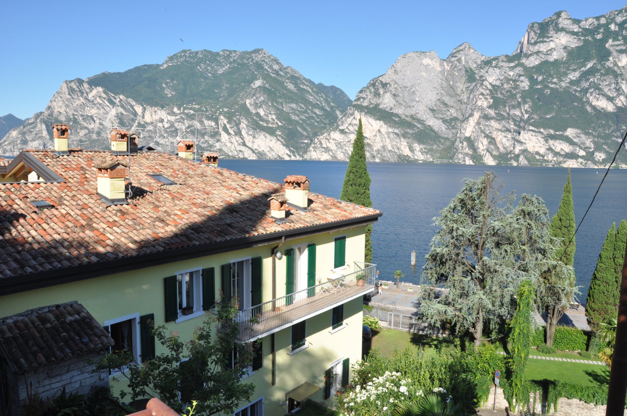 Casa Romani Lake Apartments image