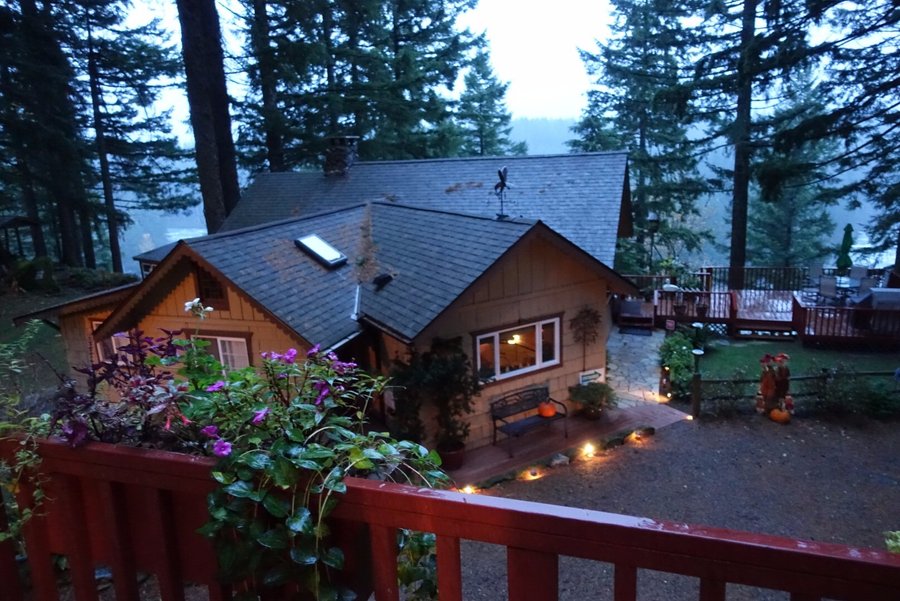 THE ROARING RIVER BED & BREAKFAST - B&B Reviews (North Bend, WA ...