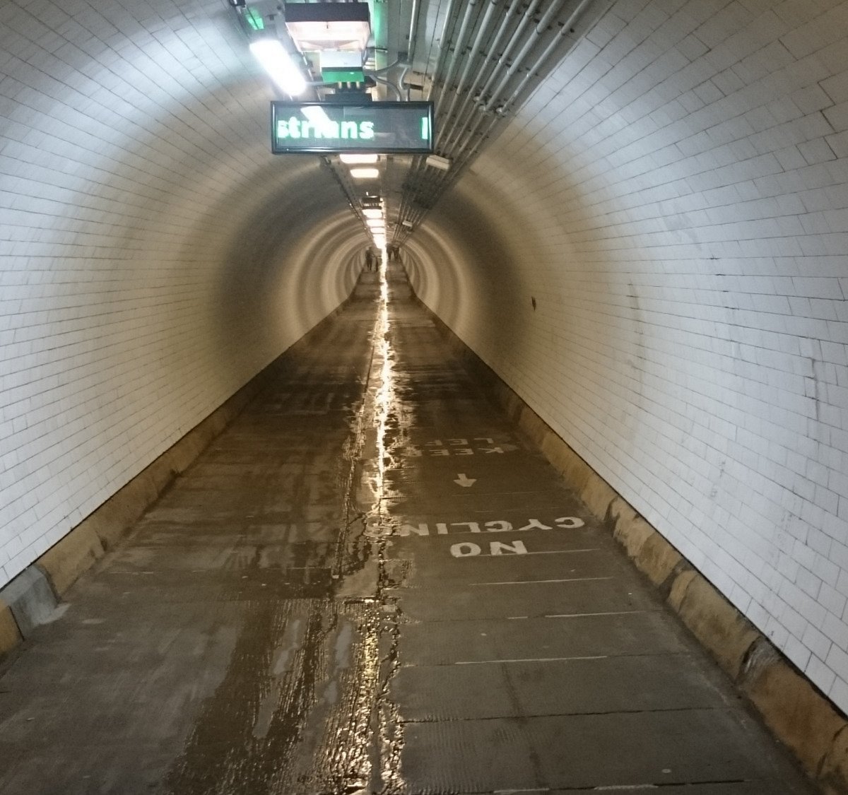 Woolwich Foot Tunnel, Лондон: лучшие советы перед посещением - Tripadvisor