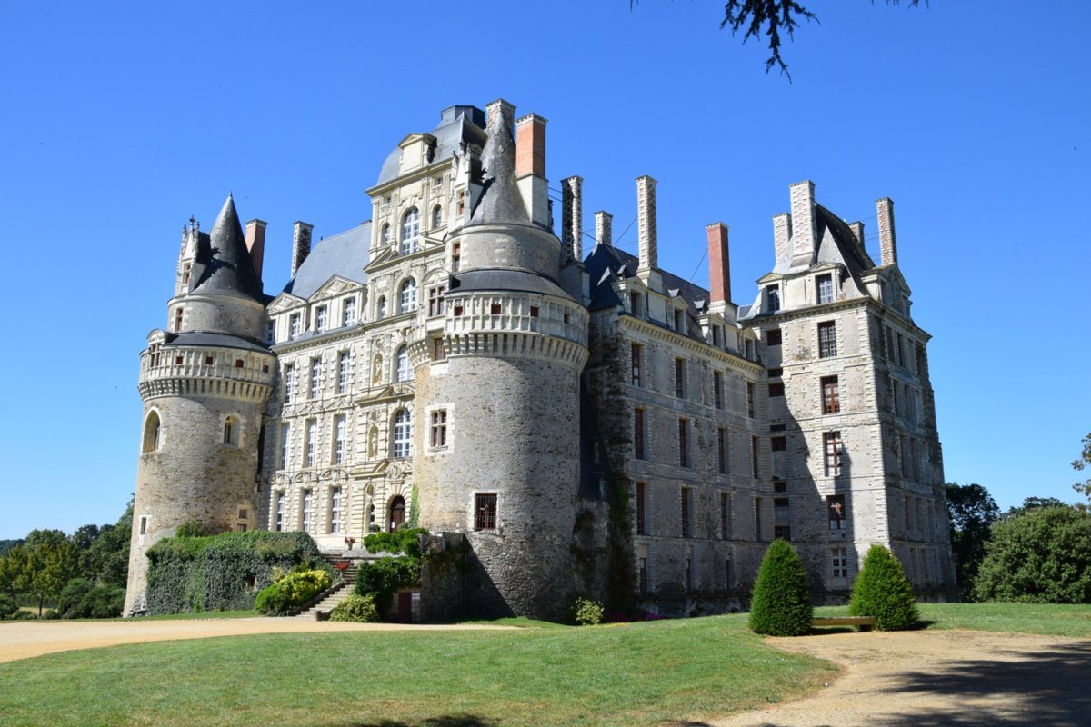 Château de Brissac (Brissac-Quince, Pháp) - Đánh giá - Tripadvisor