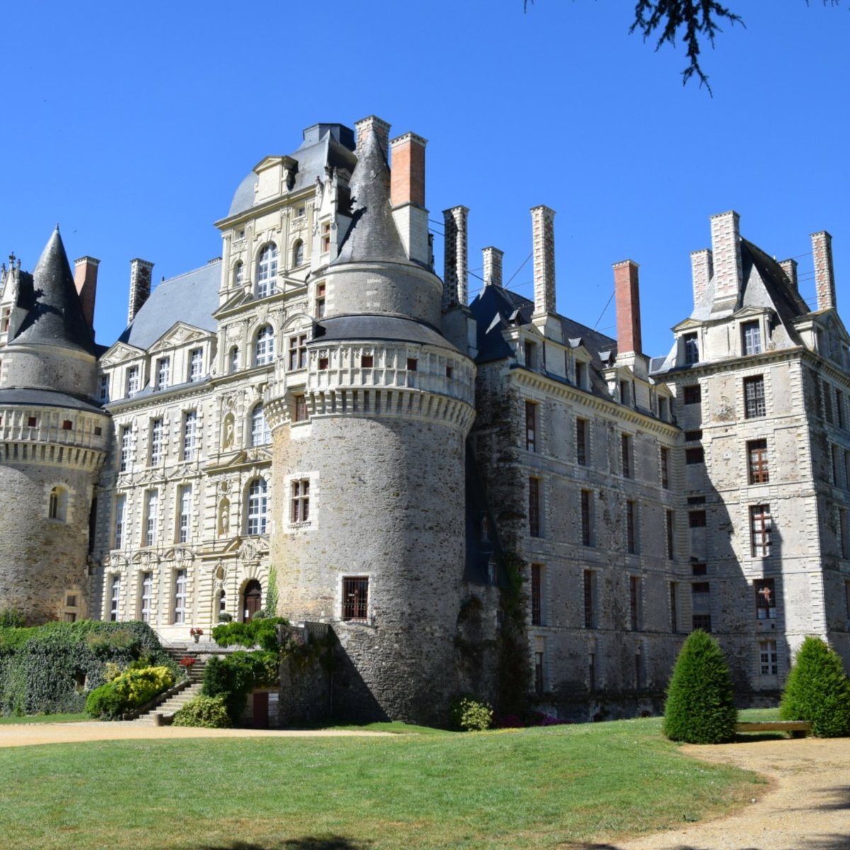 Château de Brissac, Бриссак-Кинс: лучшие советы перед посещением -  Tripadvisor