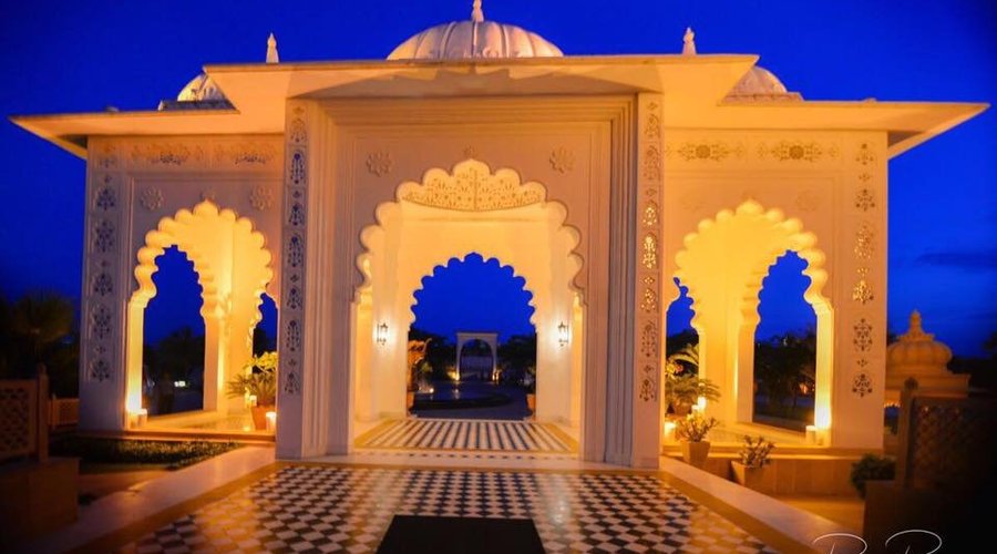 The Grand Entrance gate to the Palace