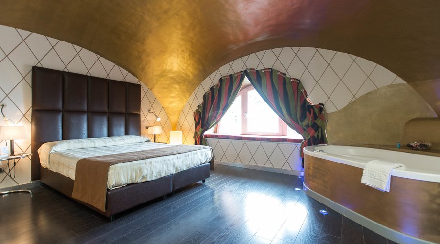 The Deluxe at the Palazzo Ferraioli