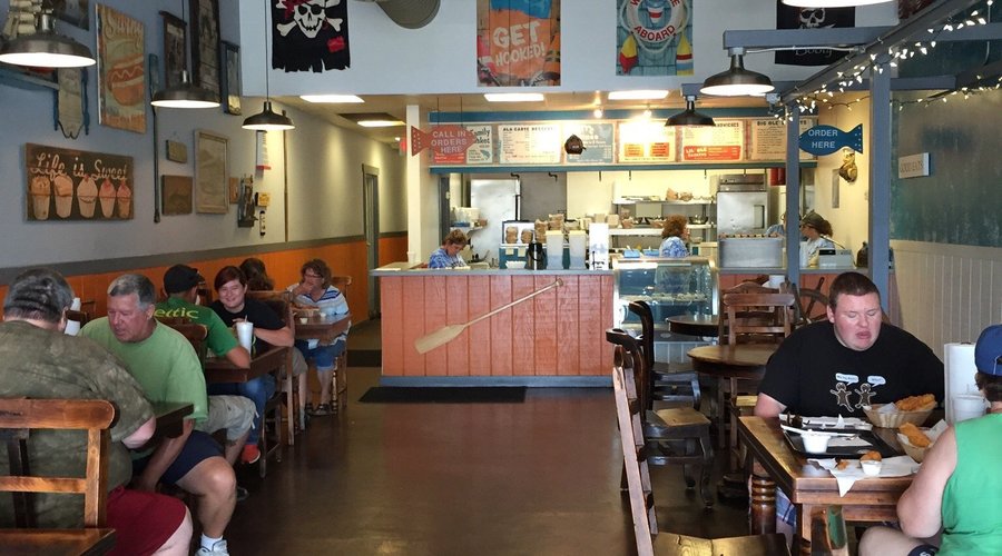 Great atmosphere, huge portions and excellent fish-n-chips!  So glad we found this on our day tr
