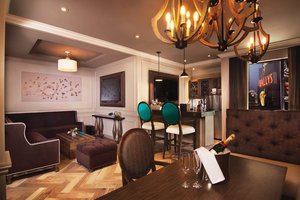 Room & Suite