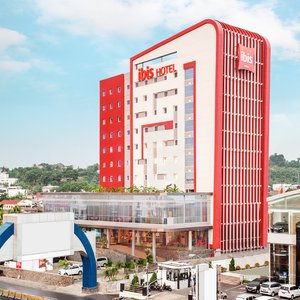 Penampang Depan Hotel