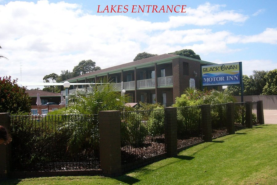 SWAN MOTOR INN - Prices & Condominium Reviews (Lakes Entrance, Australia) - Tripadvisor