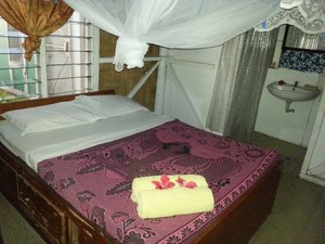 Room & Suite