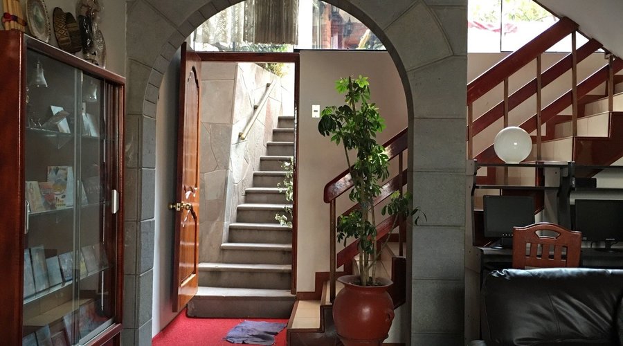 Affordable price, walking distance from plaza de armas. Great staff , nice clean room and hotel,